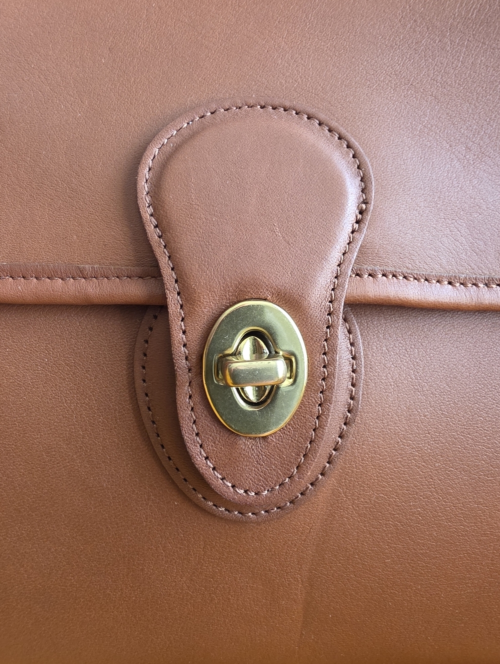 COACH Willis Bag NWT In Original Box - Picture 5 of 7